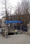 Einstein benutzte diesen U-Bahn-Eingang Westarpstraße Ecke Bayerischer Platz